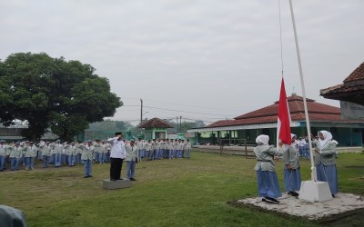 UPACARA BENDERA PERINGATAN HARI LAHIR PANCASILA DI MAN 3 BOYOLALI BERLANGSUNG KHIDMAT